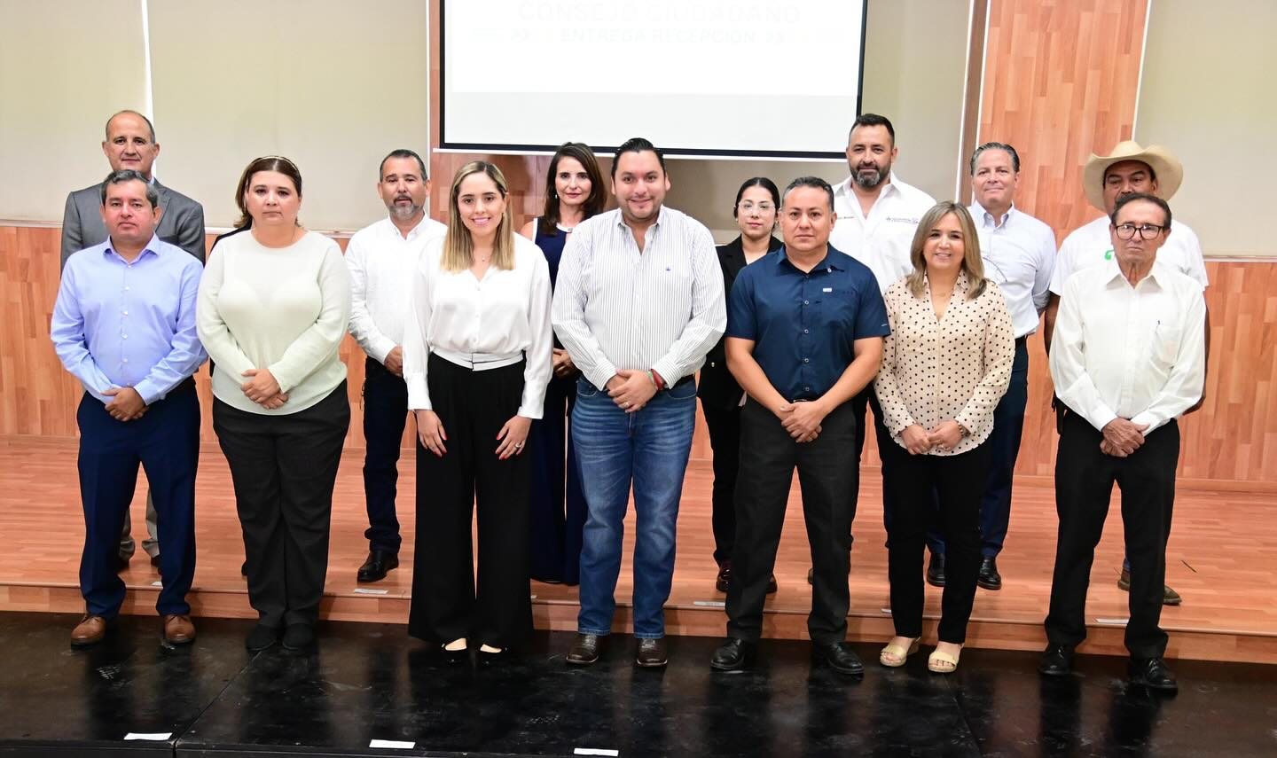 PRESENTA CARLOS VILLARREAL CONSEJO CIUDADANO PARA ENTREGA-RECEPCIÓN