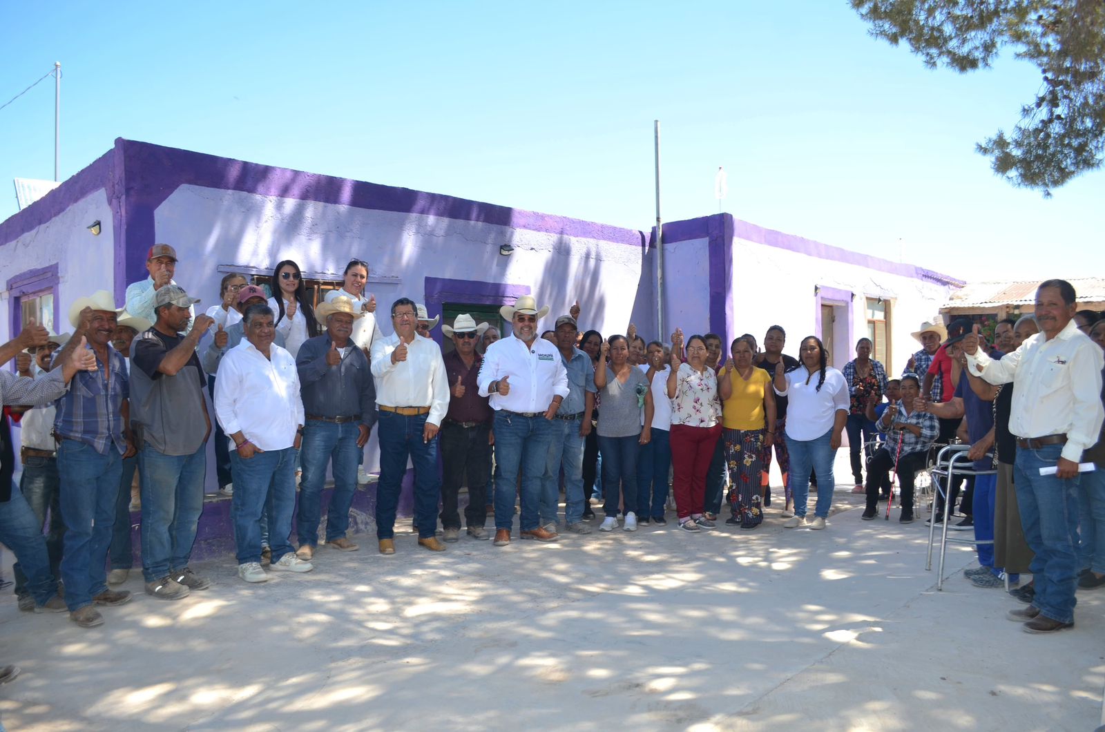 >GACHUPÍN REFRENDA SU COMPROMISO CON LAS FAMILIAS DEL CAMPO EN SU DISTRITO